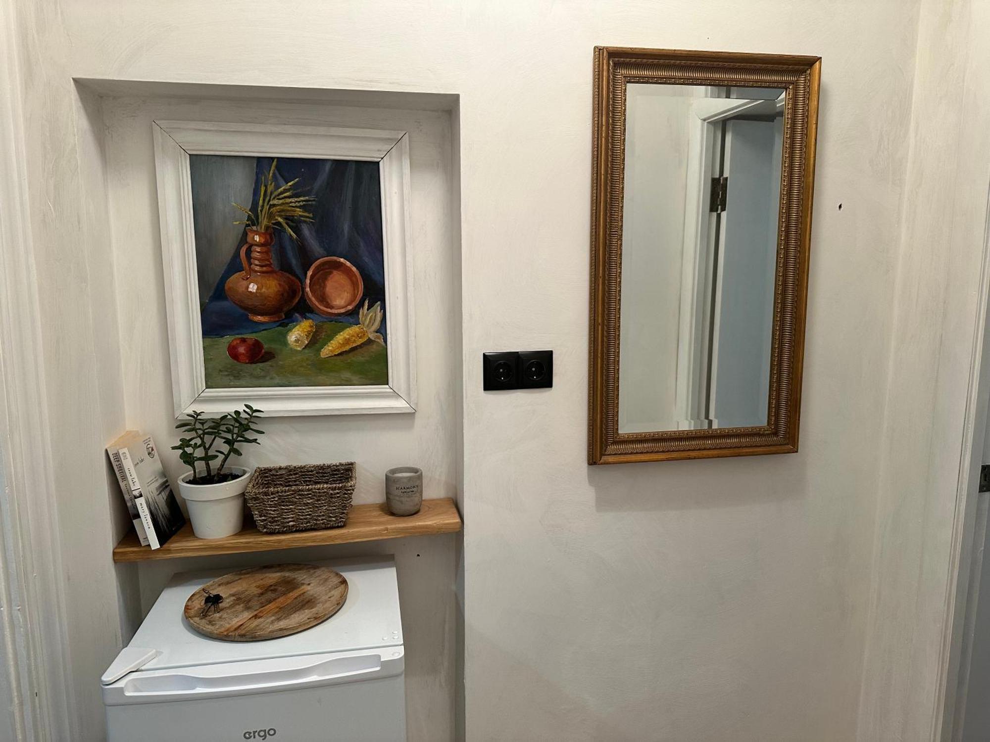 Art Apartment On Kylisha Str Lviv Ngoại thất bức ảnh